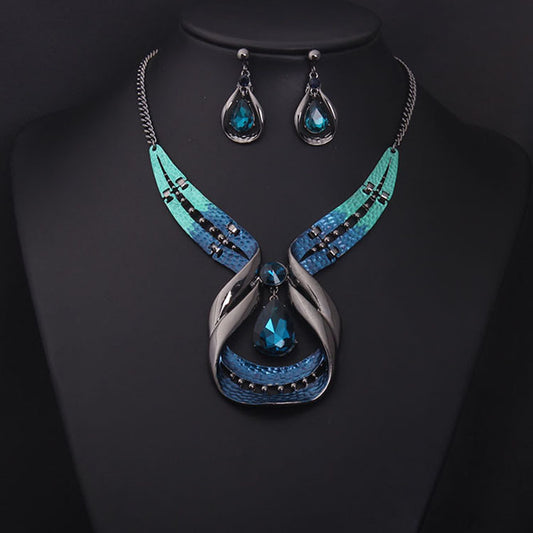 Elegant Blue Crystal Necklace