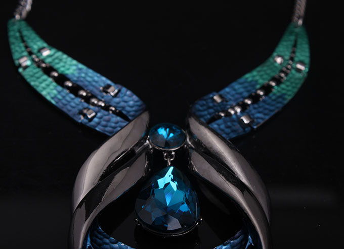 Elegant Blue Crystal Necklace