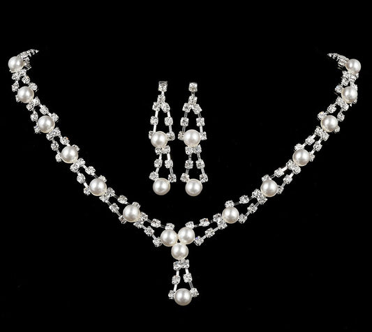 Elegant Bride's Pearl Necklace Set
