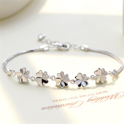 Four-leaf clover bracelet