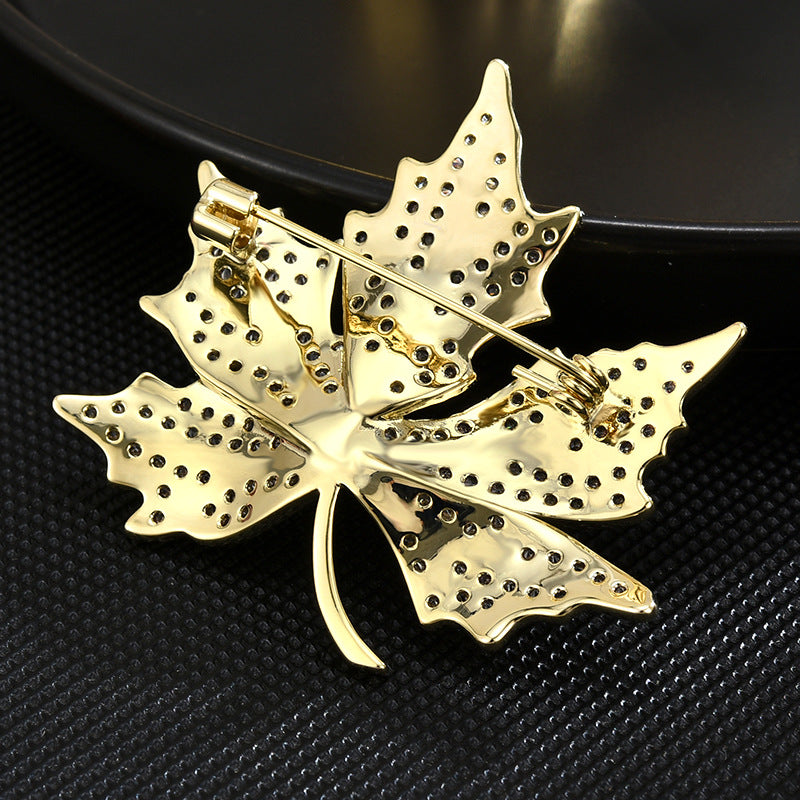 Luxe Gilded Maple Leaf Brooch for Fashionistas